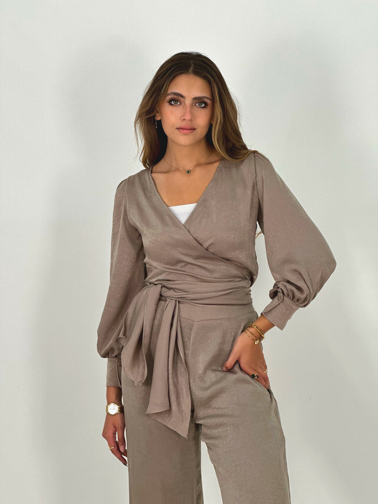 Shimmering Wrap Set Top Beige