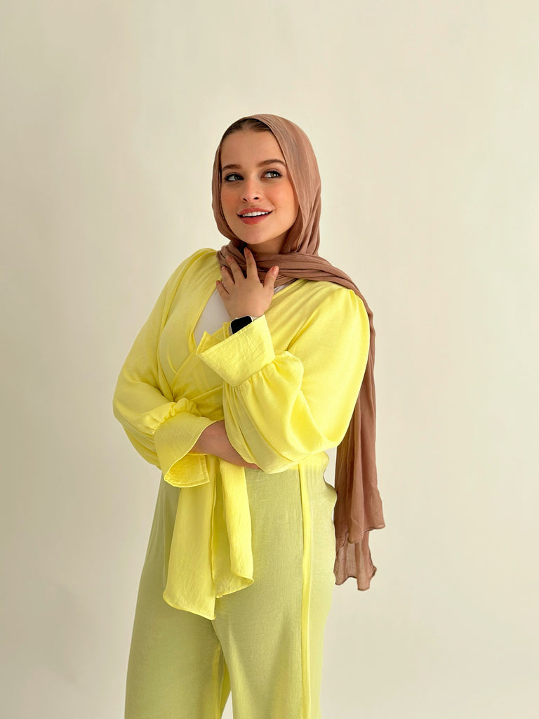 Shimmering Wrap Set Top Yellow